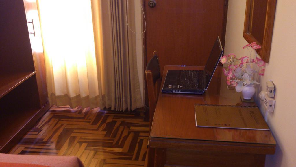 Copacabana Hotel Tacna Bagian luar foto