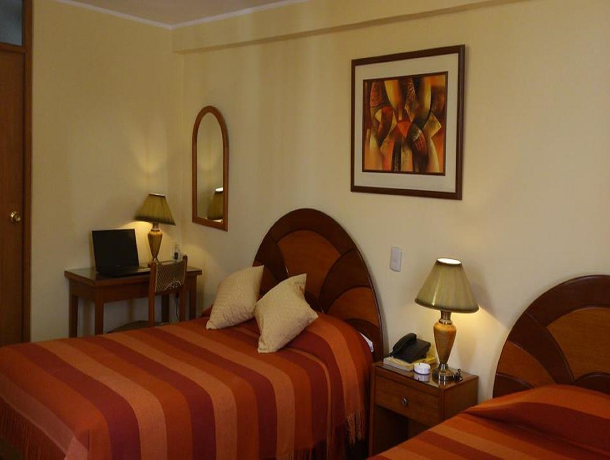 Copacabana Hotel Tacna Bagian luar foto